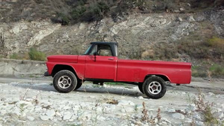 Illustration for article titled For $4,900, This 1965 C-10 Could Be Your New Year's Evil